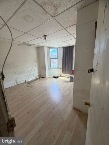 3334 H ST, Philadelphia, PA 19134
