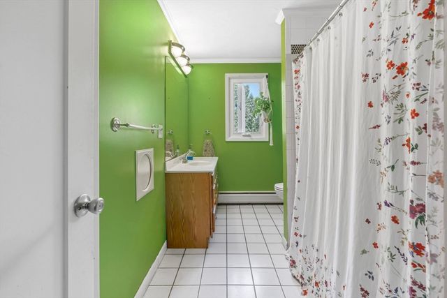 6 Valley Ln, Easthampton, MA 01027