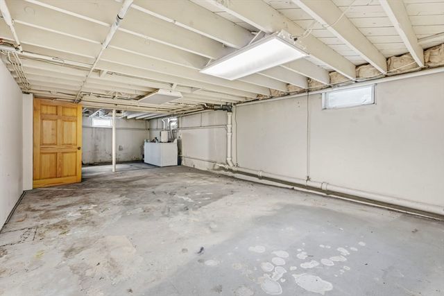 6 Valley Ln, Easthampton, MA 01027