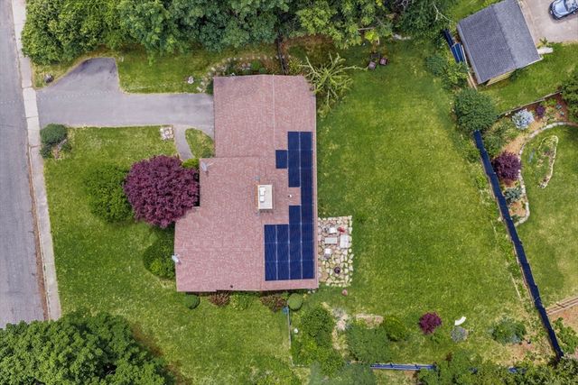 6 Valley Ln, Easthampton, MA 01027