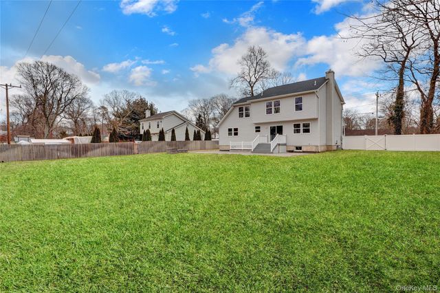 85 Patchogue Avenue, Mastic, NY 11950