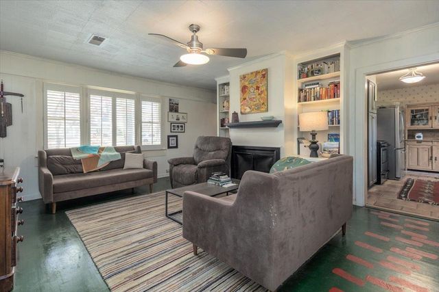 4910 COLE RD, Memphis, TN 38117