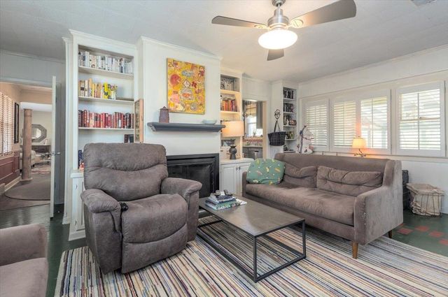 4910 COLE RD, Memphis, TN 38117