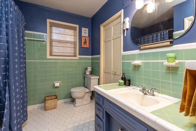 4910 COLE RD, Memphis, TN 38117