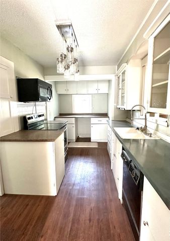 610 W Dale Street, Winters, TX 79567