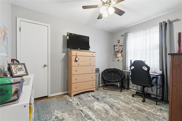 7131 Robinson Street, Overland Park, KS 66204