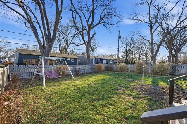 7131 Robinson Street, Overland Park, KS 66204