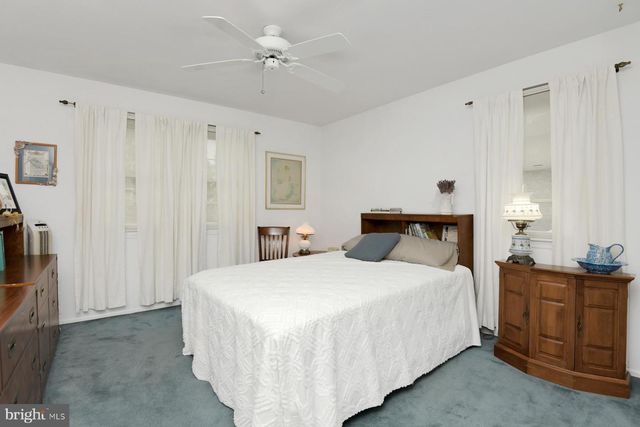 15 LANNIGAN DR, Lawrence Township, NJ 08648