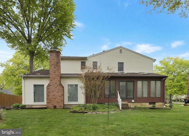 15 LANNIGAN DR, Lawrence Township, NJ 08648
