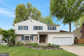 15 LANNIGAN DR, Lawrence Township, NJ 08648