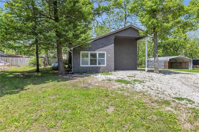 34 Agnes Lane, Lacygne, KS 66040