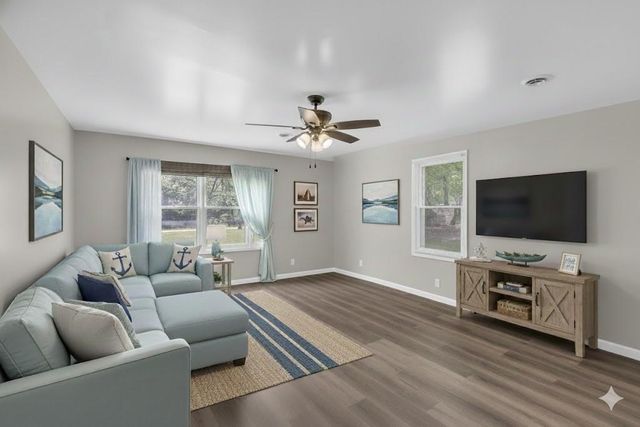 34 Agnes Lane, Lacygne, KS 66040