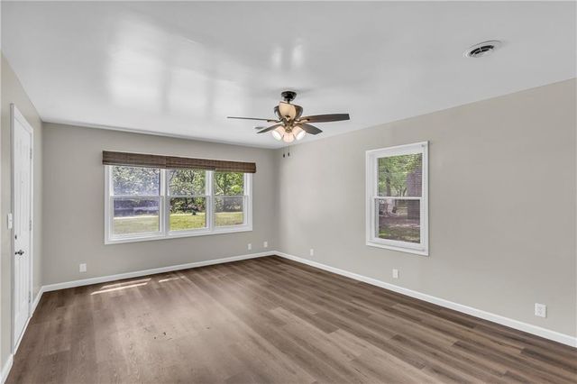 34 Agnes Lane, Lacygne, KS 66040