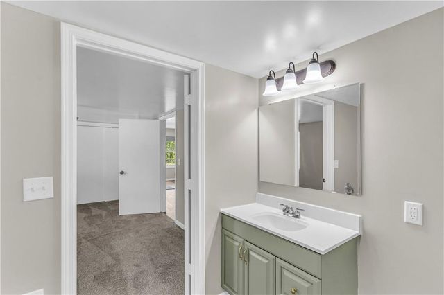 34 Agnes Lane, Lacygne, KS 66040