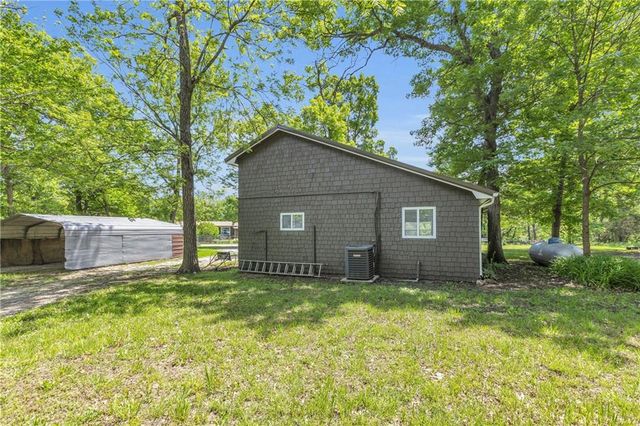34 Agnes Lane, Lacygne, KS 66040