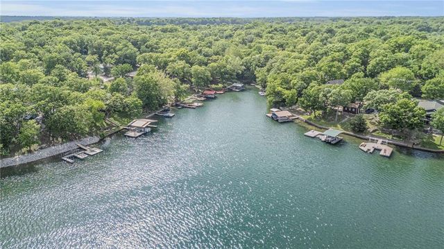 34 Agnes Lane, Lacygne, KS 66040