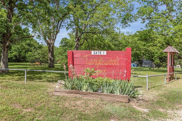 34 Agnes Lane, Lacygne, KS 66040