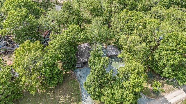 34 Agnes Lane, Lacygne, KS 66040