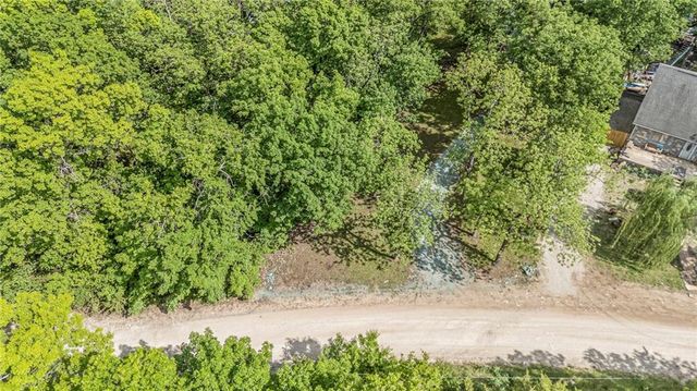 34 Agnes Lane, Lacygne, KS 66040