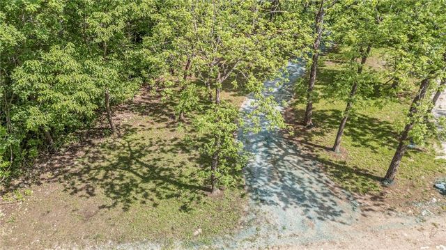 34 Agnes Lane, Lacygne, KS 66040