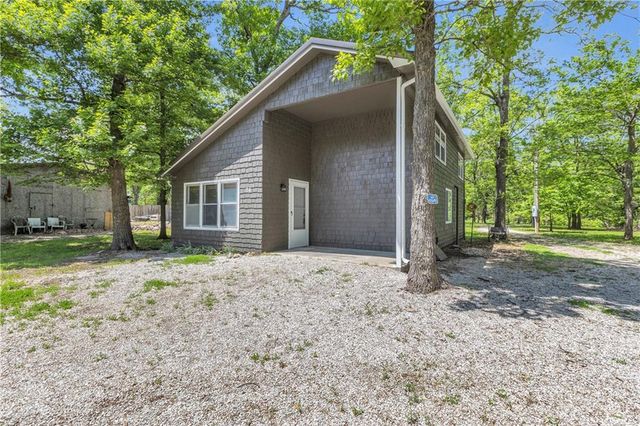 34 Agnes Lane, Lacygne, KS 66040