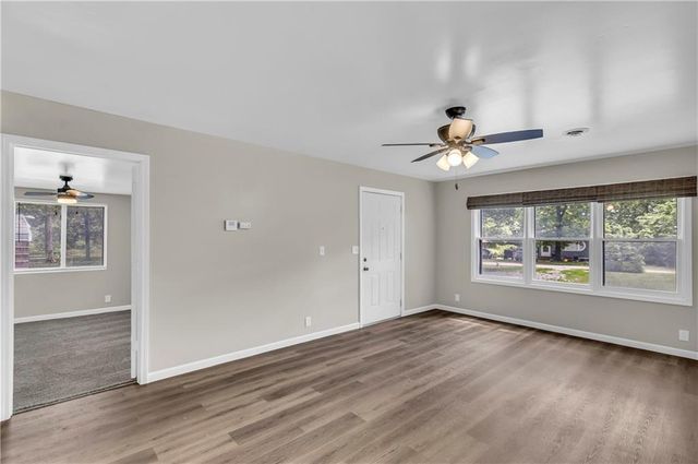 34 Agnes Lane, Lacygne, KS 66040