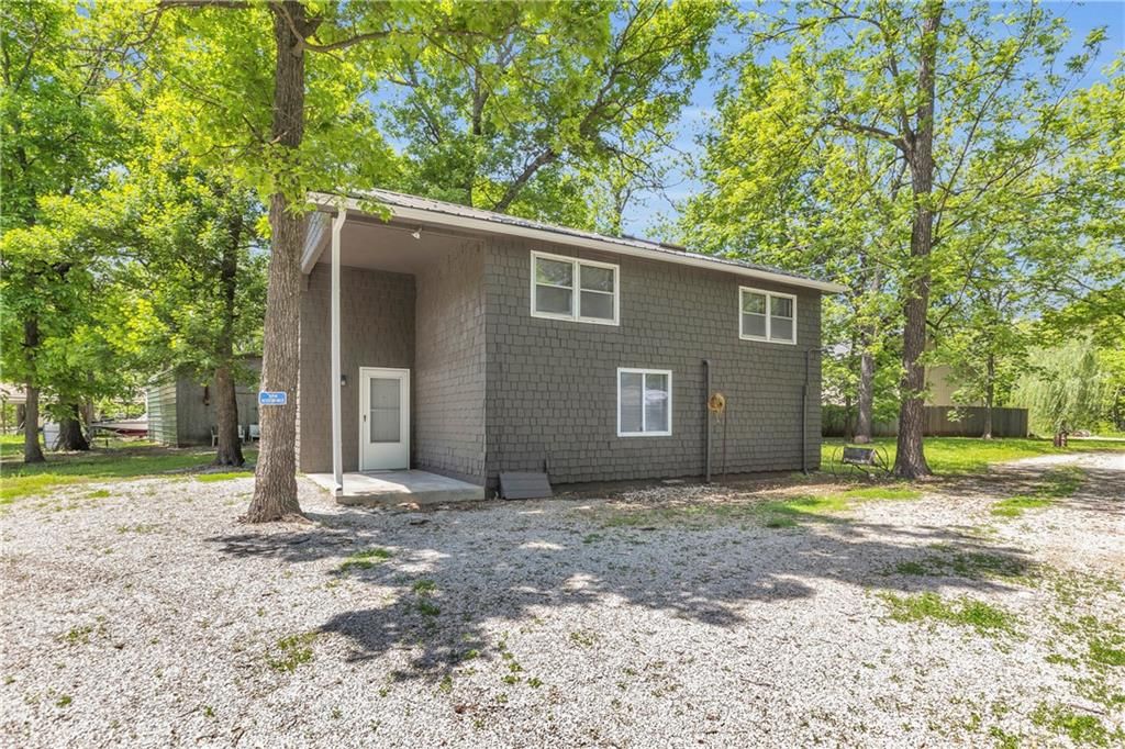 34 Agnes Lane, Lacygne, KS 66040