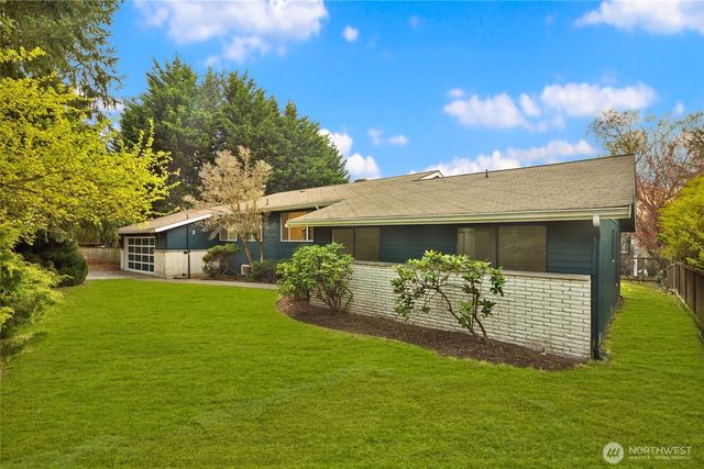 12511 37th Avenue NE, Seattle, WA 98125
