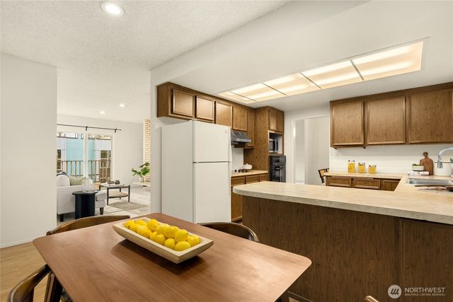 12511 37th Avenue NE, Seattle, WA 98125