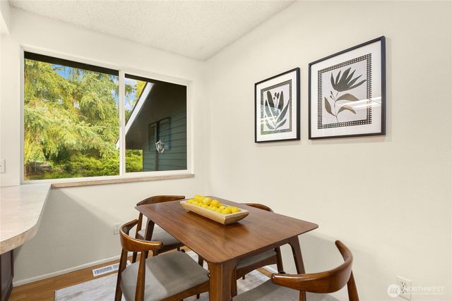12511 37th Avenue NE, Seattle, WA 98125