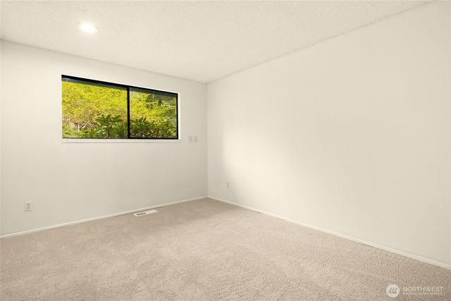 12511 37th Avenue NE, Seattle, WA 98125