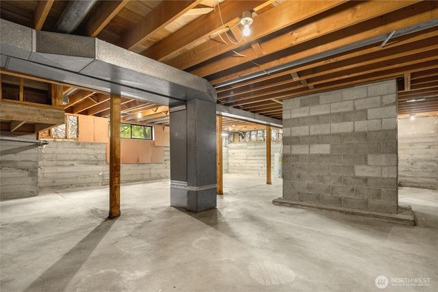 12511 37th Avenue NE, Seattle, WA 98125