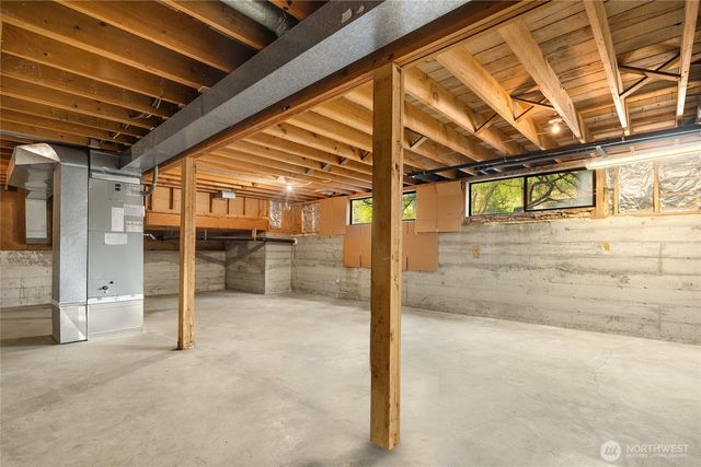 12511 37th Avenue NE, Seattle, WA 98125
