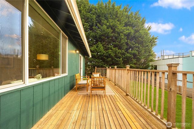 12511 37th Avenue NE, Seattle, WA 98125