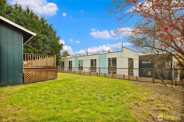 12511 37th Avenue NE, Seattle, WA 98125