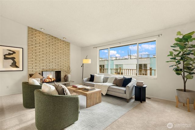 12511 37th Avenue NE, Seattle, WA 98125