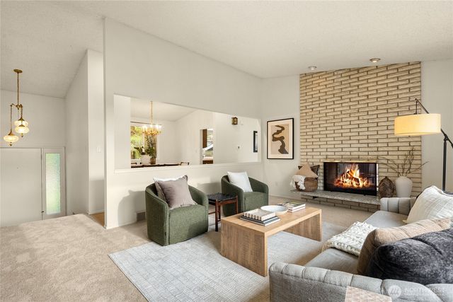 12511 37th Avenue NE, Seattle, WA 98125