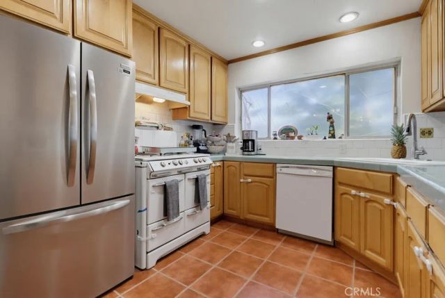 3166 S Sepulveda Boulevard 6, Los Angeles, CA 90034