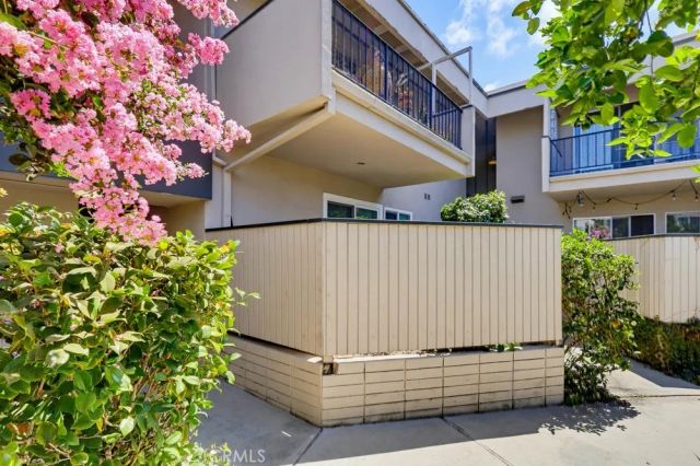 3166 S Sepulveda Boulevard 6, Los Angeles, CA 90034