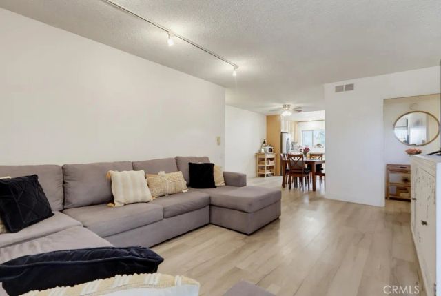 3166 S Sepulveda Boulevard 6, Los Angeles, CA 90034