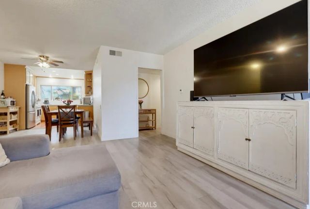 3166 S Sepulveda Boulevard 6, Los Angeles, CA 90034