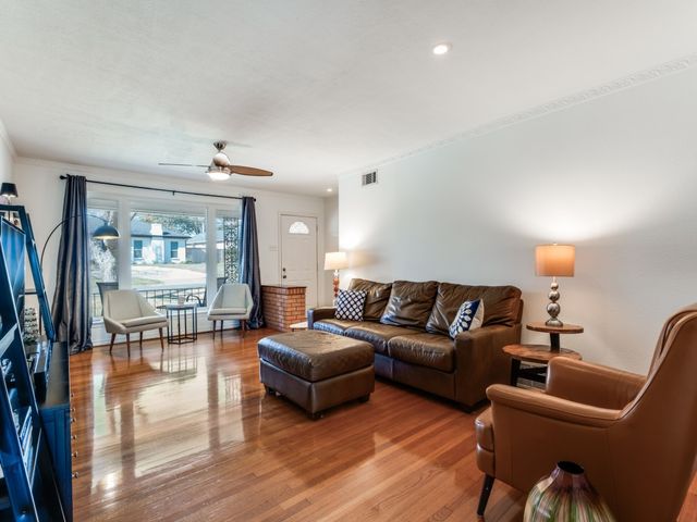 8306 Stony Creek Drive, Dallas, TX 75228