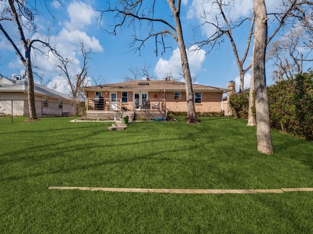 8306 Stony Creek Drive, Dallas, TX 75228