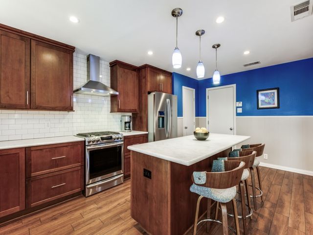 8306 Stony Creek Drive, Dallas, TX 75228