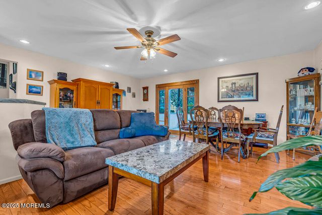 351 Meadowbrook Avenue, Eatontown, NJ 07724