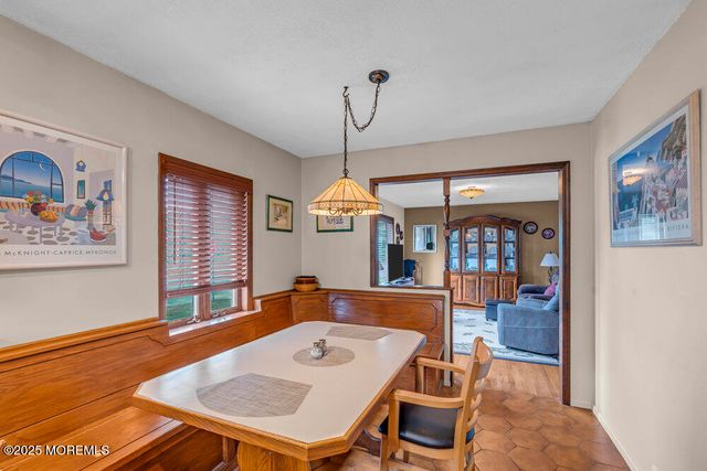 351 Meadowbrook Avenue, Eatontown, NJ 07724