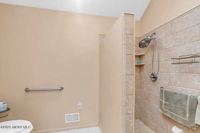 351 Meadowbrook Avenue, Eatontown, NJ 07724