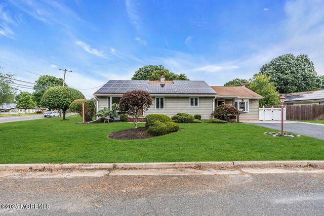 351 Meadowbrook Avenue, Eatontown, NJ 07724