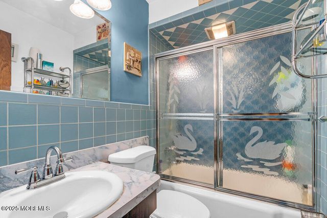 351 Meadowbrook Avenue, Eatontown, NJ 07724