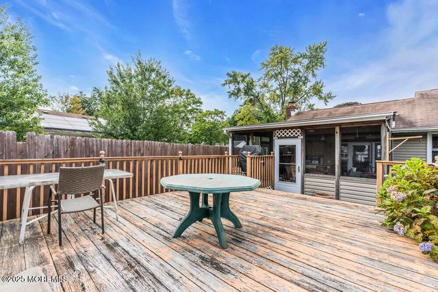 351 Meadowbrook Avenue, Eatontown, NJ 07724